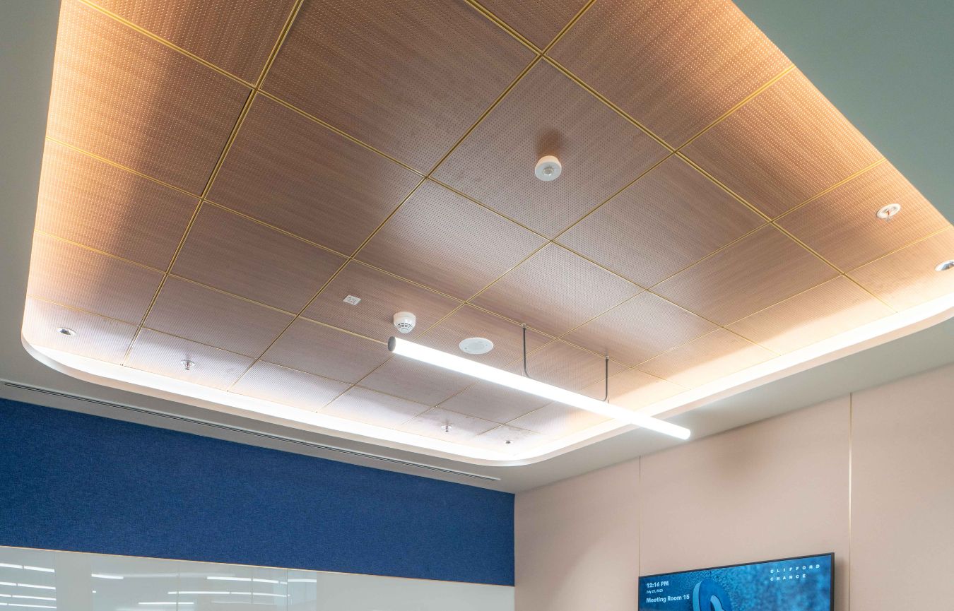 CLIFFORD CHANCE - Image 5